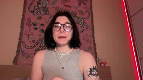 Snapshot of h3l9a_pataki chatting on 02/02/26, 05:00 Helga online show from 02/02/26, 05:00