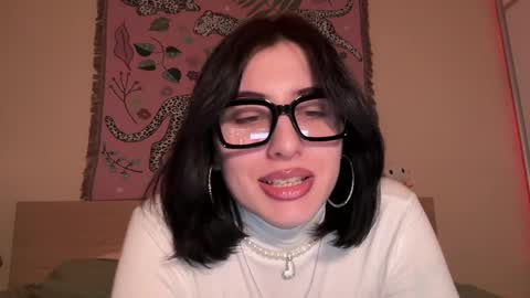 Snapshot of h3l9a_pataki chatting on 03/29/26, 04:40 Helga online show from 03/29/26, 04:40