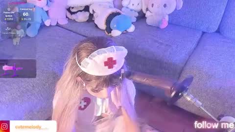 Snapshot of h3llokitty_ chatting on 04/25/26, 01:41 Hello Kitty online show from 04/25/26, 01:41