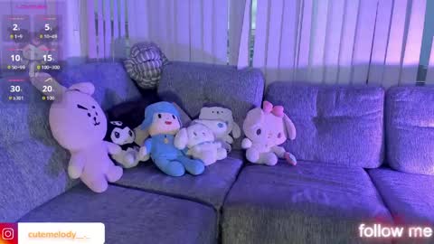 Snapshot of h3llokitty_ chatting on 05/11/26, 12:22 Hello Kitty online show from 05/11/26, 12:22