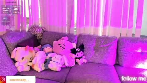 Snapshot of h3llokitty_ chatting on 05/27/26, 12:02 Hello Kitty online show from 05/27/26, 12:02