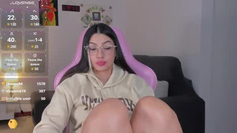 Snapshot of h3y_mia3 chatting on 03/06/25, 09:47 Paulina  online show from 03/06/25, 09:47