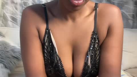 h_o_t_goddess online show from 06/25/26, 05:07
