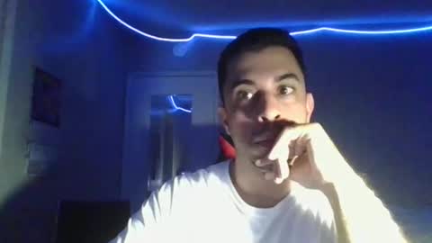 Snapshot of habibihoops chatting on 11/10/25, 01:15 habibihoops online show from 11/10/25, 01:15