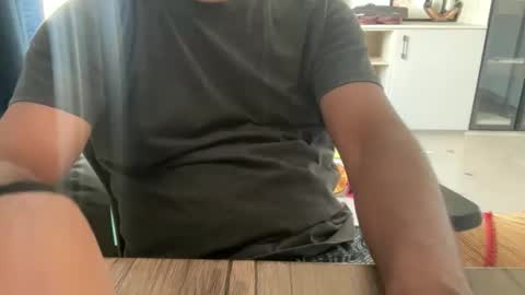 Snapshot of hackervivek chatting on 05/19/26, 08:53 Indian jhonnysins online show from 05/19/26, 08:53