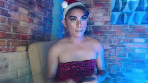 Snapshot of hadasam26 chatting on 12/24/24, 09:06 SAM online show from 12/24/24, 09:06