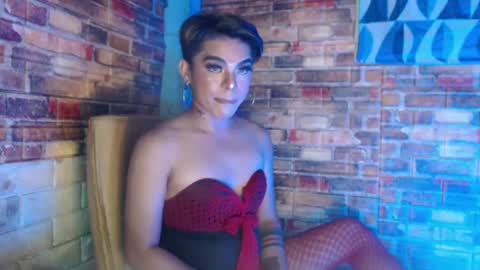 Snapshot of hadasam26 chatting on 01/06/25, 05:49 SAM online show from 01/06/25, 05:49