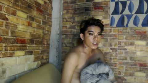 Snapshot of hadasam26 chatting on 01/08/25, 08:50 SAM online show from 01/08/25, 08:50