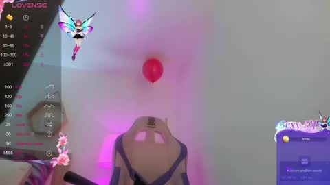 Hadid online show from 02/17/26, 07:09