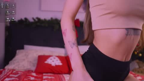 Snapshot of hadleynichols chatting on 01/09/26, 01:19 Hi Im Rebecca Glad to see you in my room PVT is open online show from 01/09/26, 01:19