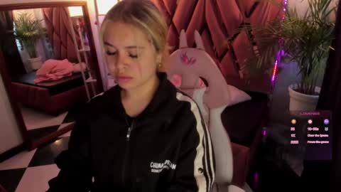 Haely online show from 01/30/25, 11:33