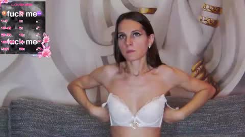 Snapshot of hailey_peach chatting on 07/23/26, 05:11 HaileyPeach online show from 07/23/26, 05:11