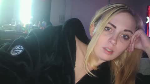Snapshot of haileyakuma69 chatting on 02/28/25, 05:59 Hailey and d online show from 02/28/25, 05:59