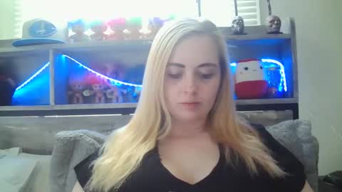 Snapshot of haileyakuma69 chatting on 03/02/25, 08:07 Hailey and d online show from 03/02/25, 08:07