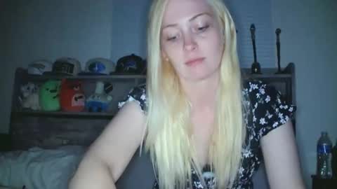 Snapshot of haileyakuma69 chatting on 09/28/25, 11:54 Hailey and d online show from 09/28/25, 11:54