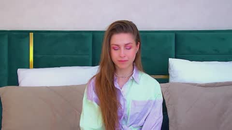 Hailey online show from 07/14/26, 06:40