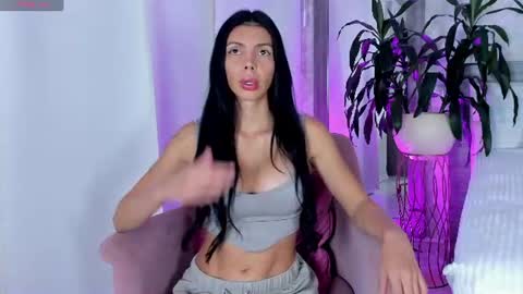 haileybecker_ online show from 06/26/26, 11:58