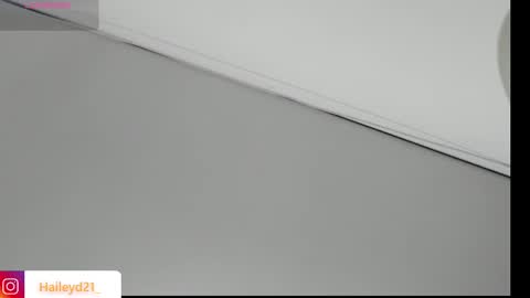 Snapshot of haileyduke chatting on 01/19/26, 12:03 Hailey online show from 01/19/26, 12:03