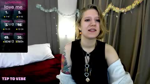 Hailey online show from 01/03/25, 02:32