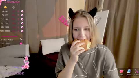 Hailey online show from 03/01/25, 06:13