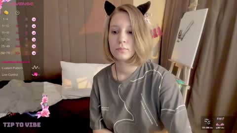 Hailey online show from 03/01/25, 12:23