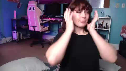 Hailey Harper online show from 10/14/25, 03:46