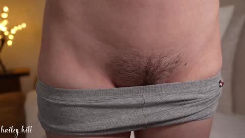 Snapshot of haileyhill chatting on 12/02/24, 01:03 HaileyHill online show from 12/02/24, 01:03