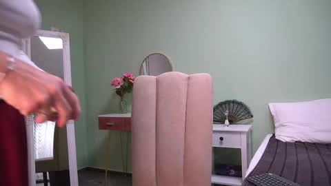 Hailey online show from 10/22/25, 03:07