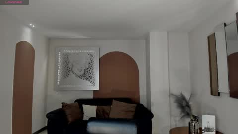 Hailey online show from 04/01/26, 11:22