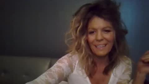 Hailey online show from 10/25/25, 08:58