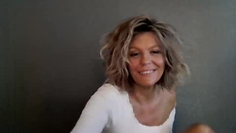 Hailey online show from 03/11/26, 05:52