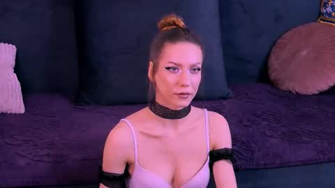 Carla online show from 11/14/25, 09:02