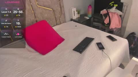 haileystonei online show from 12/17/25, 11:27