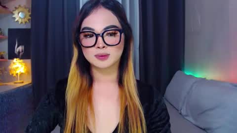 Snapshot of hailywilson chatting on 01/22/25, 09:24 haily online show from 01/22/25, 09:24