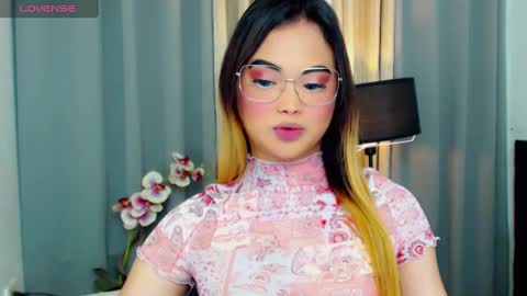 Snapshot of hailywilson chatting on 03/01/25, 07:48 haily online show from 03/01/25, 07:48