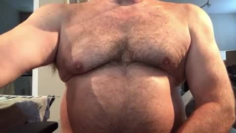 Snapshot of hairbear5 chatting on 07/20/26, 01:24 Bruce online show from 07/20/26, 01:24