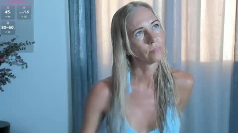 Snapshot of hairy_mommy chatting on 06/01/26, 12:18 Christine - online show from 06/01/26, 12:18