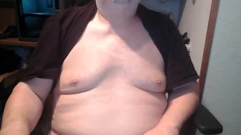 hairyarmpit_lover_1970 online show from 10/22/25, 06:24