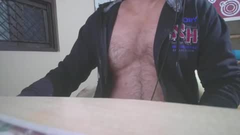 Snapshot of hairyguy1212 chatting on 11/27/25, 06:10 Hairyguy121 online show from 11/27/25, 06:10