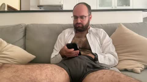 Snapshot of hairynewland94 chatting on 06/15/26, 10:39 NewLand online show from 06/15/26, 10:39