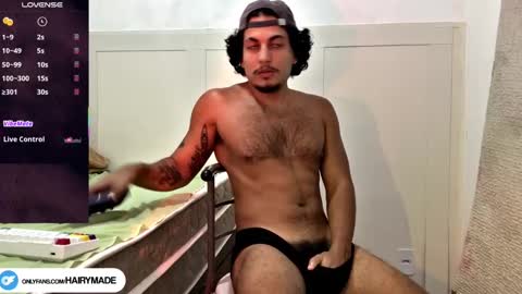 Snapshot of hairyshort chatting on 10/05/25, 01:59 hairy and short online show from 10/05/25, 01:59