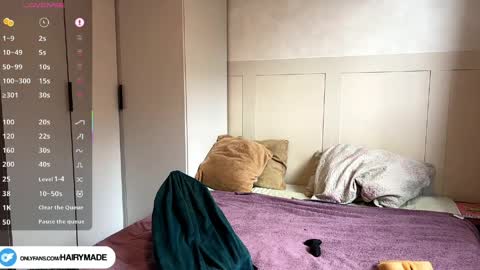 hairy and short online show from 04/15/26, 01:40