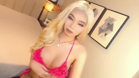 YOUR SIDECHIC HAILEY online show from 09/10/25, 11:32