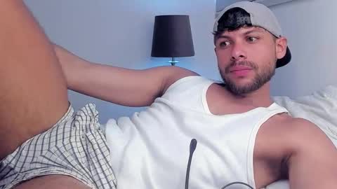 Independent       model  online show from 03/16/26, 08:46