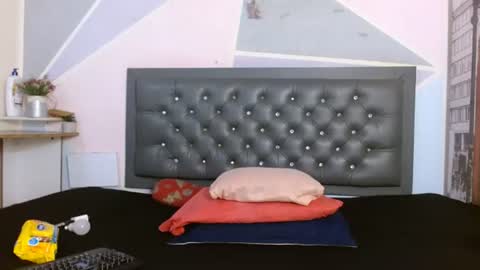 halle_bailey online show from 06/15/26, 08:55