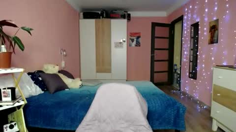 Ann online show from 11/17/25, 03:51