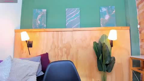 Halley Lorens online show from 04/18/26, 07:58