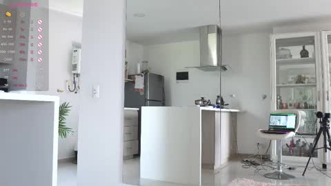 insta Laupalacio777Next stream 01th December online show from 02/24/25, 06:26