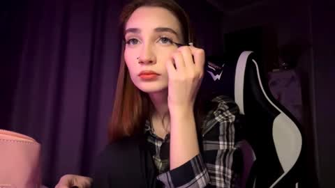 Holly online show from 12/01/25, 06:24