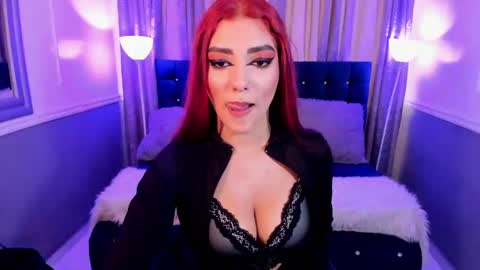 Snapshot of hallsred_rh chatting on 01/20/25, 09:22 Halls Red online show from 01/20/25, 09:22